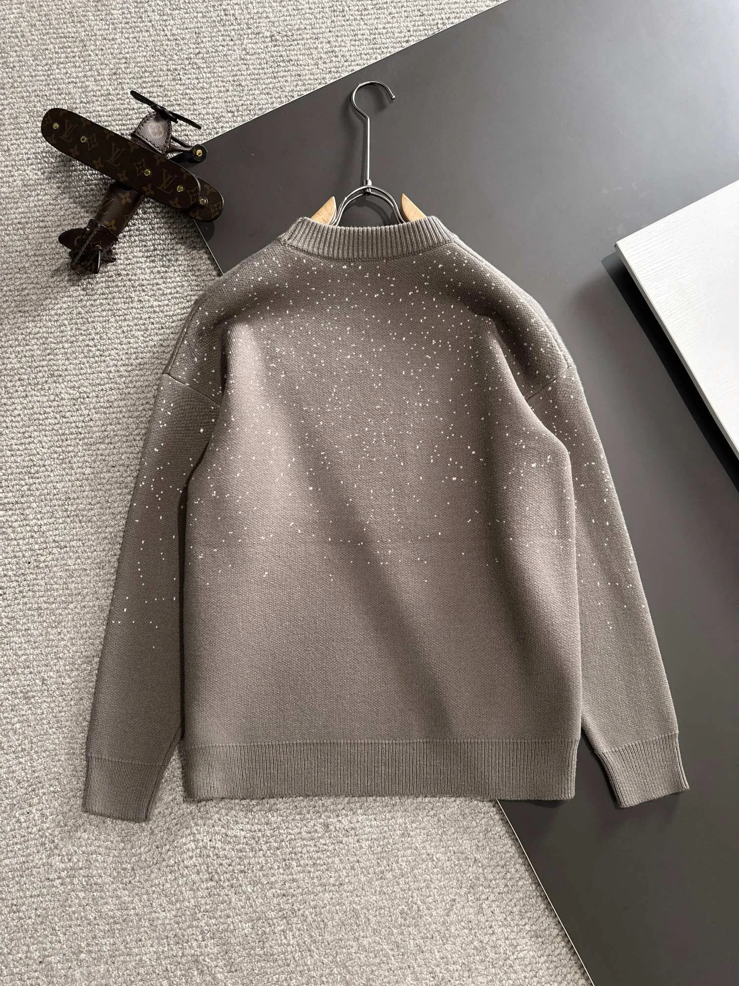 2024 New Arrival ， Hot Sale！ . . ，logo ， ！ . . . ！ ！Sizes：M-3XL